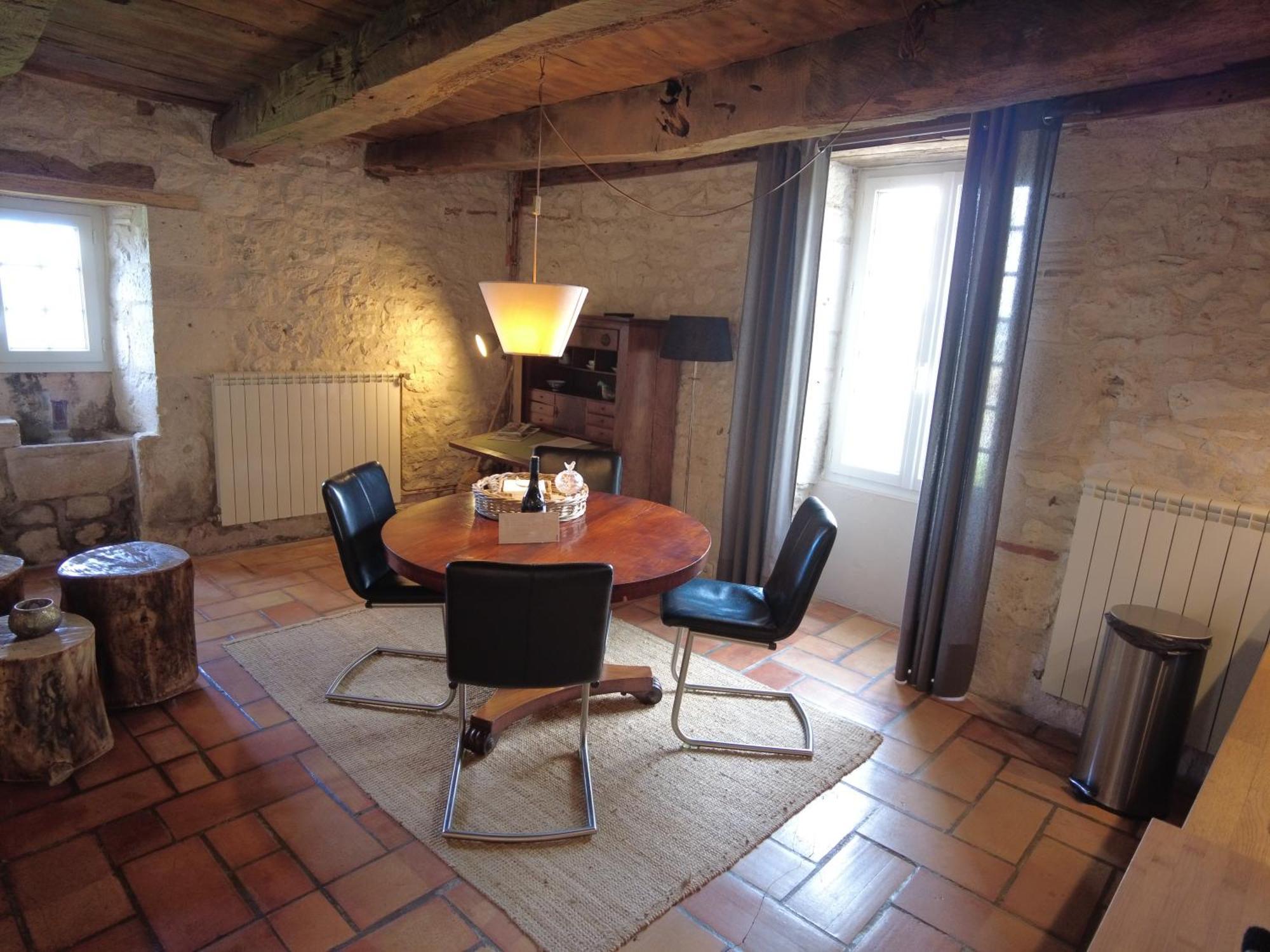 Bergerie Le Vieux Manoir Apartamento Valeilles Exterior foto